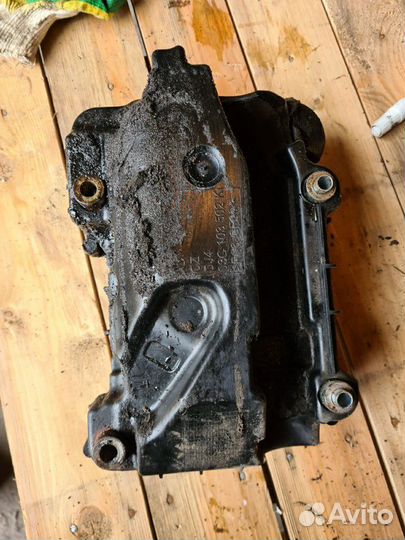 Volkswagen Tiguan Демпфер двигателя ctha CTA 1,4л