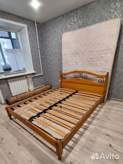 Кровать с матрасом бу