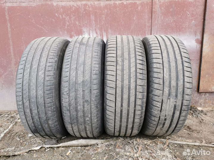 Bridgestone Turanza T005 225/60 R17