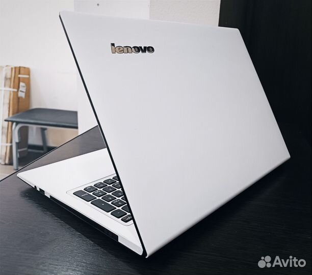 Игровой ноутбук Lenovo 15.6/Gf720m/i3/4GB/SSD+HDD
