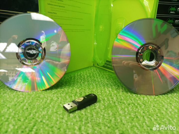 Guitar Hero Live. Игра + контроллер гитара, б/у