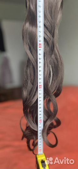 Волосы на заколках