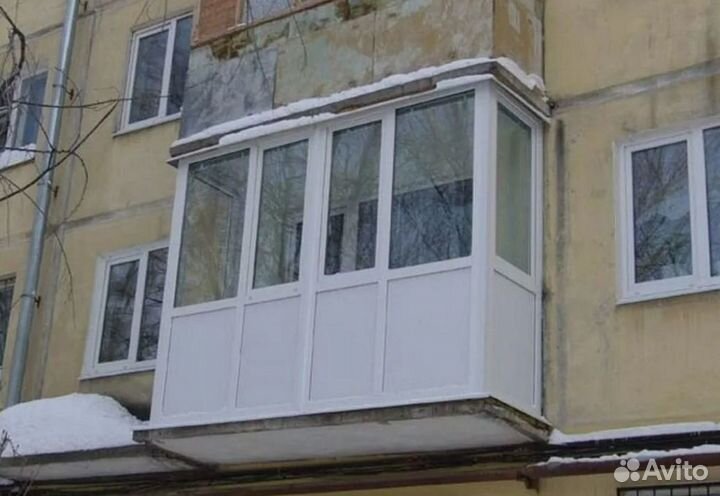 Остекление балкона пластиковое 3200 х 1420
