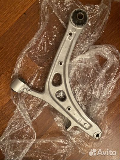 Рычаг передний правый Subaru STI GRB GVF