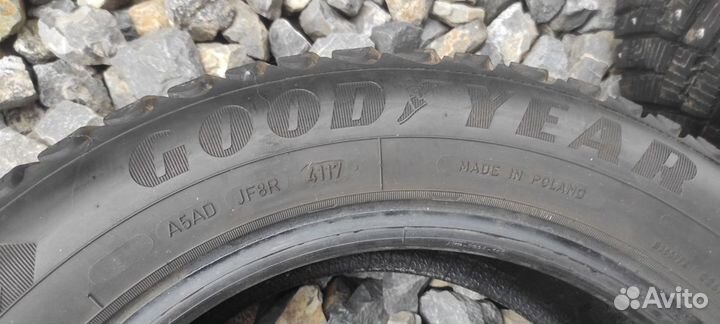 Goodyear Ultragrip Ice Arctic 185/65 R15 88T