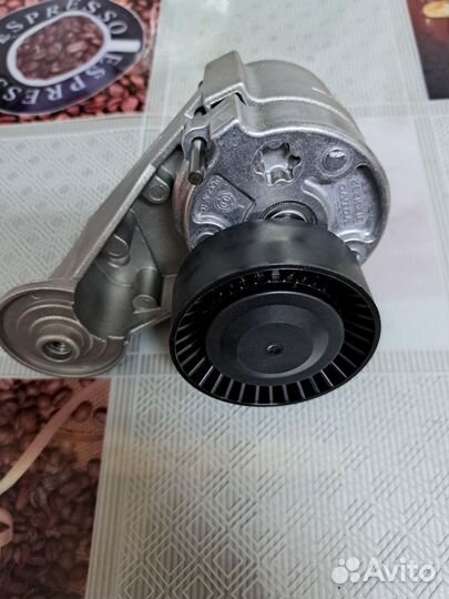 Натяжитель ремня генератора Volvo