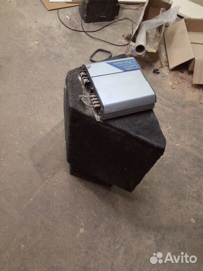 Сабвуфер в крыло приоры универсал