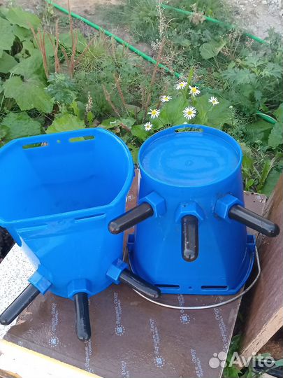 Ведро для выпойки 3 телят с соской дляпоениятелят