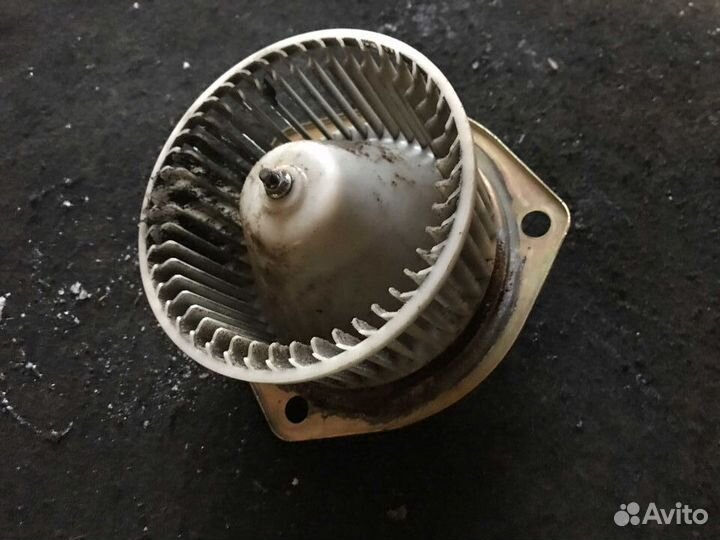 Мотор моторчик вентилятор печки отопителяByd Flyer