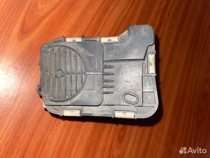 Дроссельная заслонка Skoda Octavia A5 BLF 2005