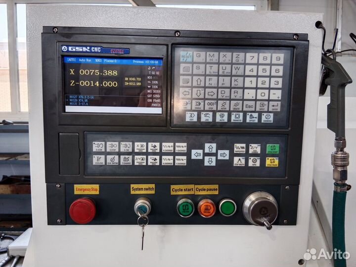 Токарный станок с чпу