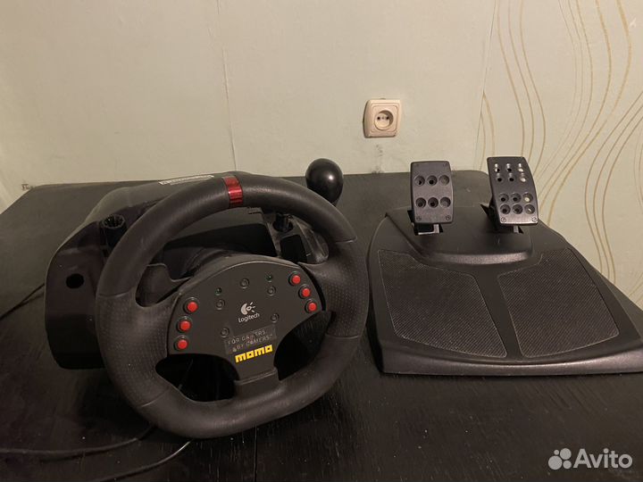 Игровой руль logitech momo racing 900