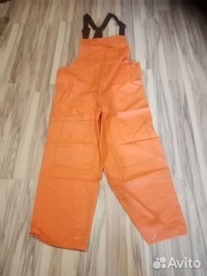 Влагозащитный комбинезон