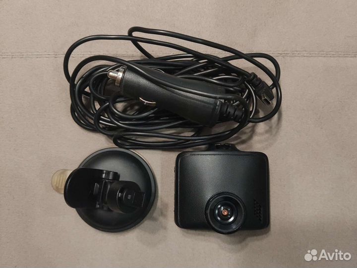 Видеорегистратор с GPS MiVue C335