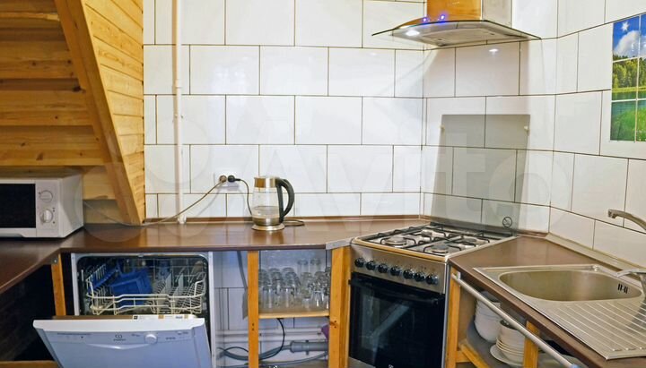 Коттедж 210 м² на участке 7 сот.