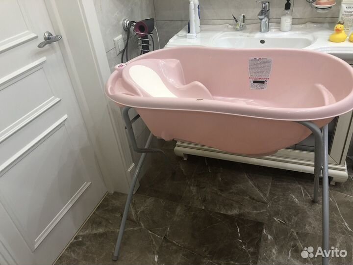 Ванночка для купания новорожденного