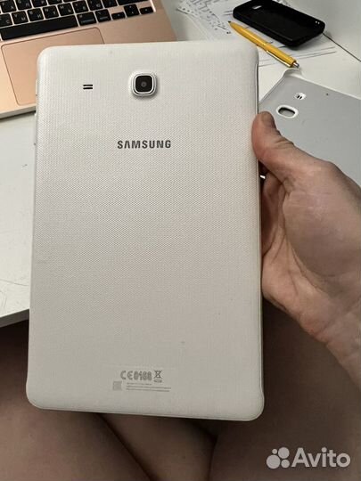 Samsung galaxy tab e sm t561