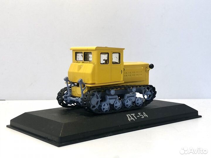 Модель трактор бульдозер дт-54 1:43