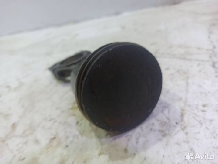 Поршень с шатуном Mercedes W208 CLK