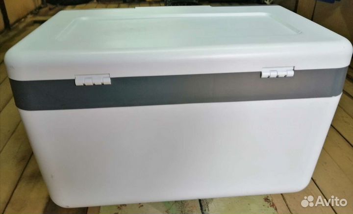 Автохолодильник AVS 