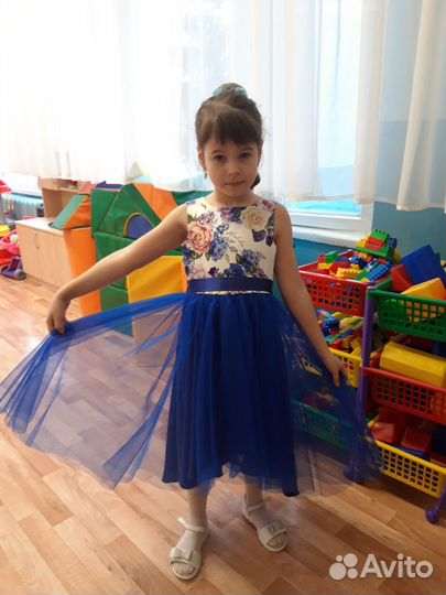 Нарядное платье для девочки