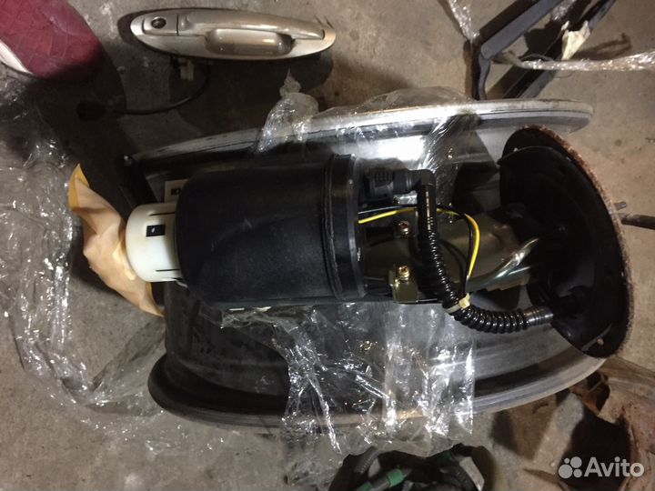 Хендей соната 2005г V2.7 топливный насос