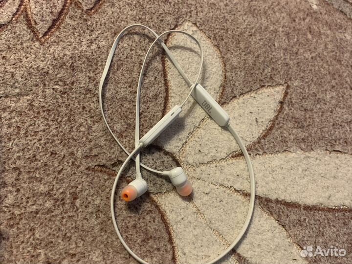 Беспроводные наушники JBL tune110BT white