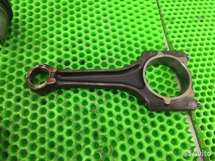 Поршень двс 2,0 CAW Audi A3 8P