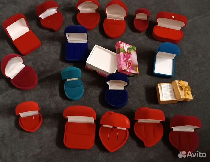 Коробочки для ювелирных изделий