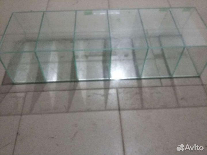 Стеклянная тумба для витрины,магазина