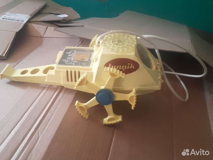 Раритетная игрушка СССР лунуход импортный