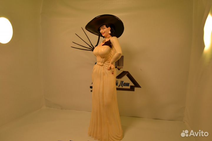 Леди Демитреску, фигурка 32 см