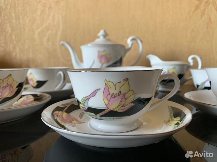 Винтажный чайный сервиз