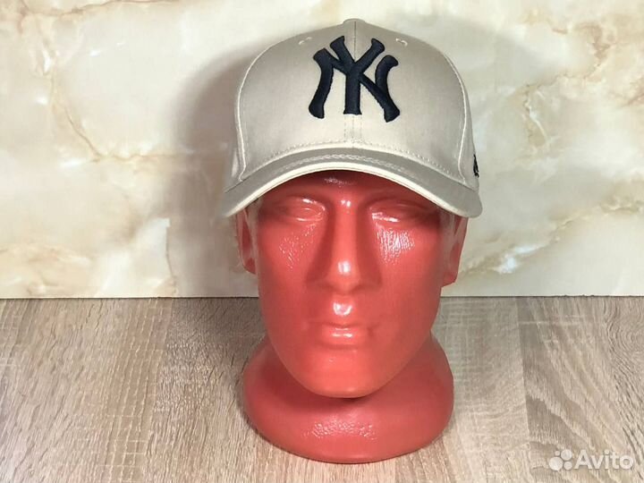 Кепка Бейсболка New York Yankees бежевая