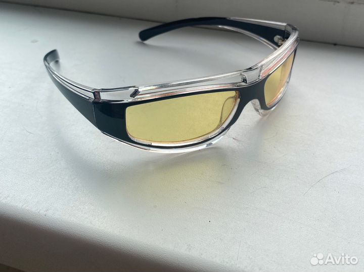 Солнцезащитные очки