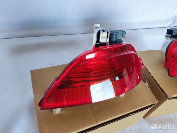 Катафот зад бампера прав Renault Logan