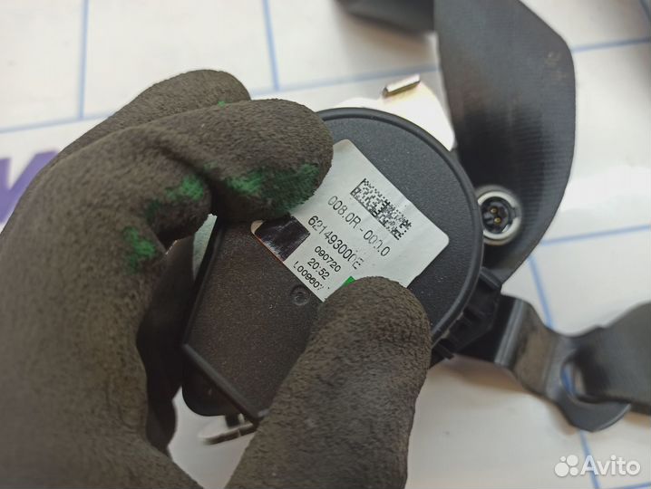 Ремень безопасности с пиропатроном передний правый