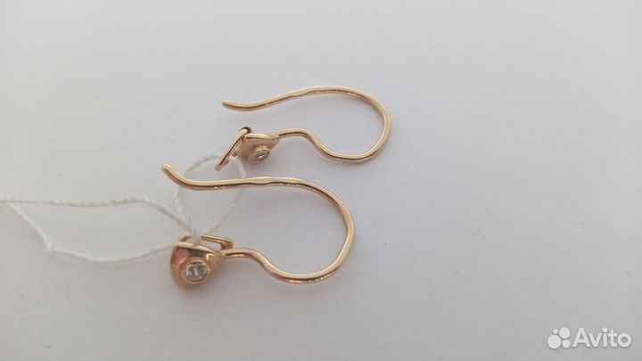 Серьги с синтетическим камнем Золото