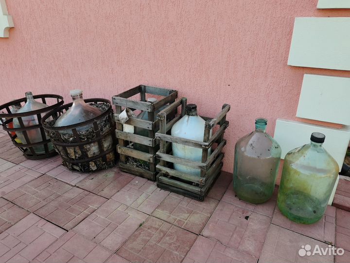 Бутыль стеклянная 20 и 50 литров