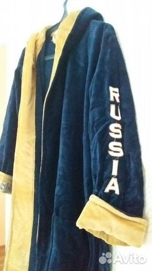 Мужской велюровый халат с капюшоном