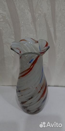 Ваза с волнистым бортом, цветное стекло, СССР