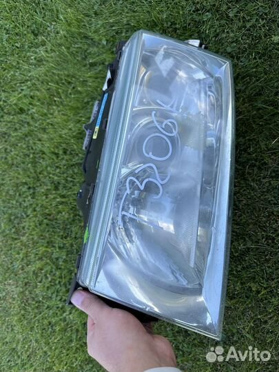 Фара ксеноновая левая Octavia tour