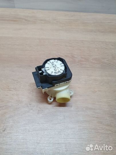 Распределитель потока indesit 256972