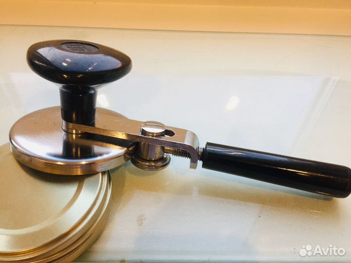 Продаётся ключ для закрутки банок