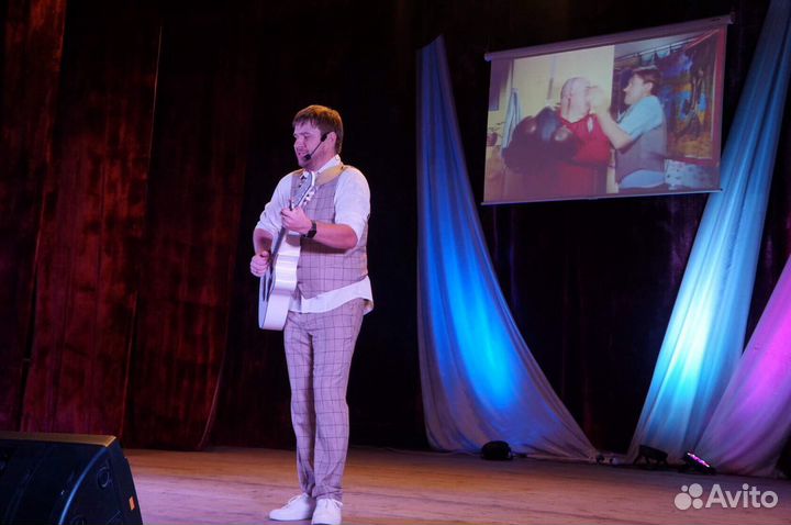 Баянист. Застольные песни