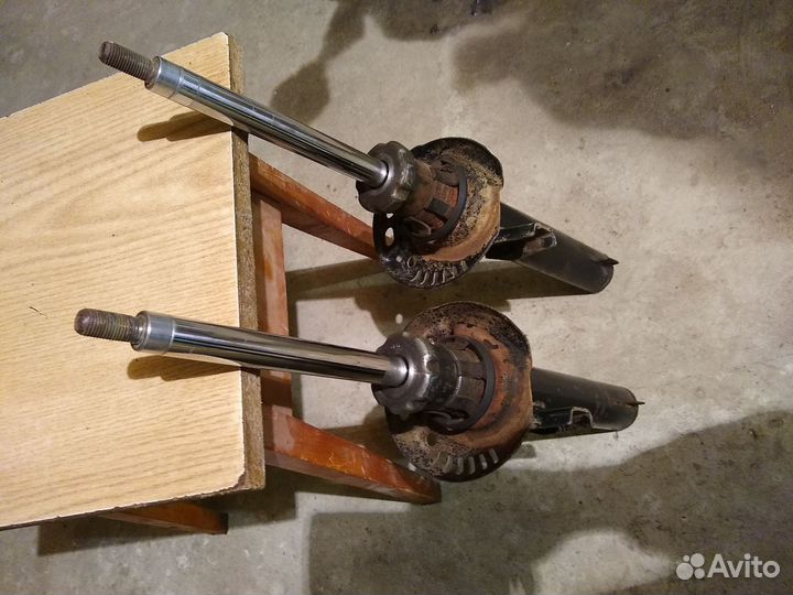 Стойки передние