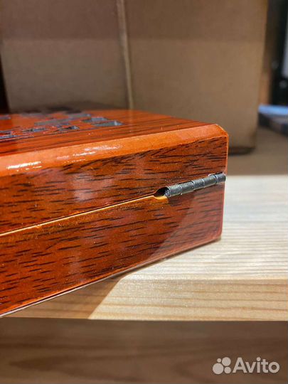 Шикарное домино в подарочном кейс (новое)