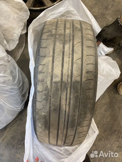 Kumho Sense KR26 215/55 R17