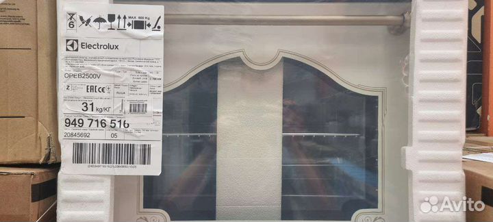 Новый духовой шкаф electrolux