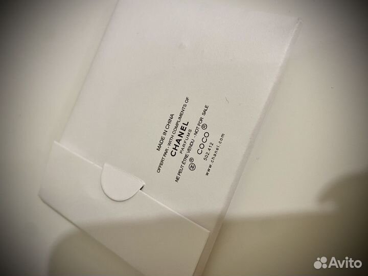 Заколки невидимки Chanel